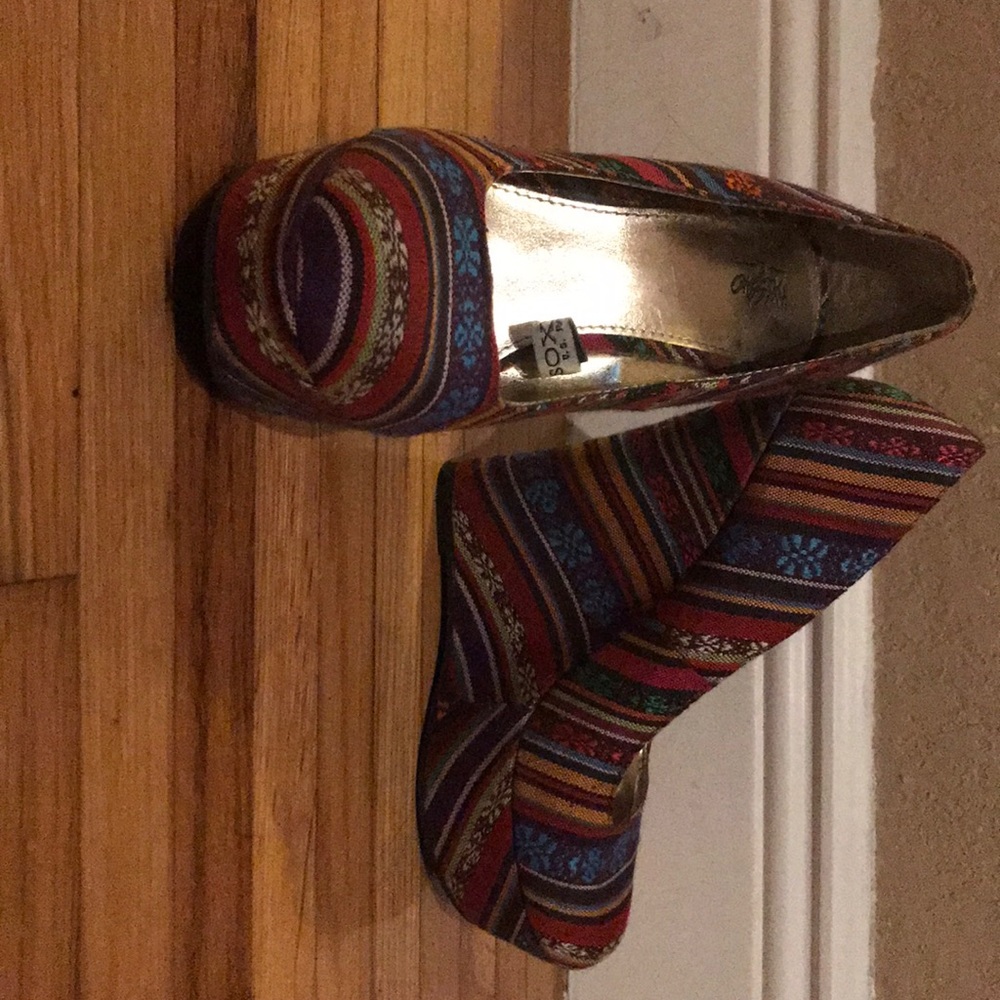 Tribal wedges